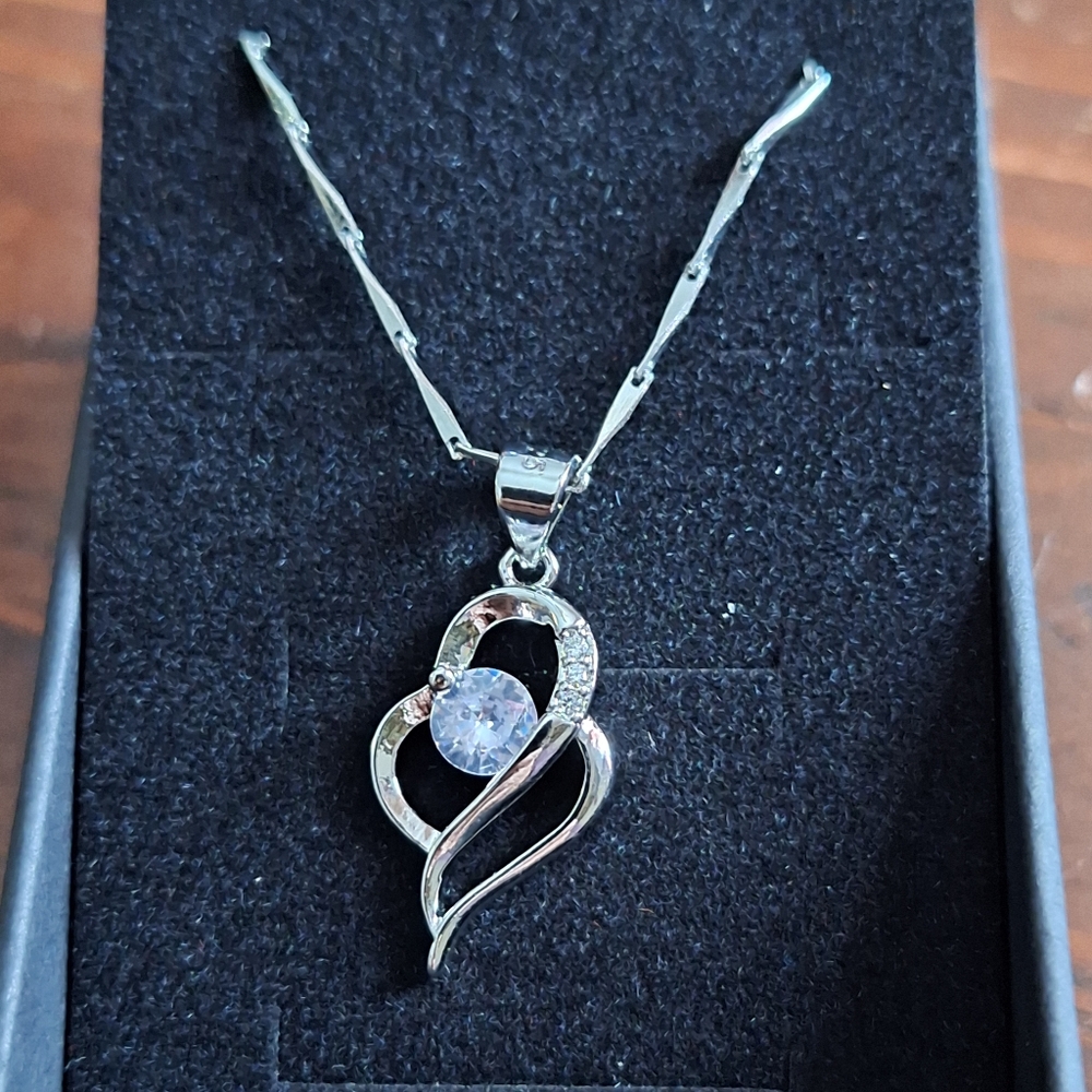 Sterling silver heart pendant necklace